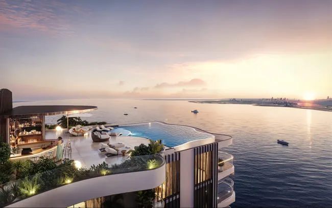 Rooftop Deck & Pool
